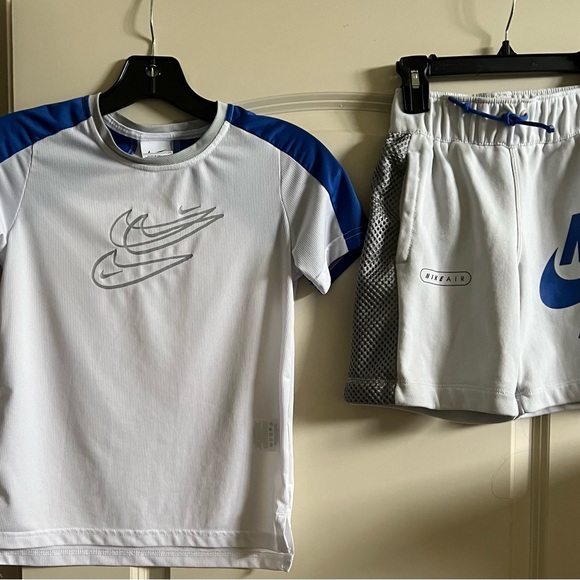 Boy’s Nike Shirt & Shorts - Picture 2 of 8
